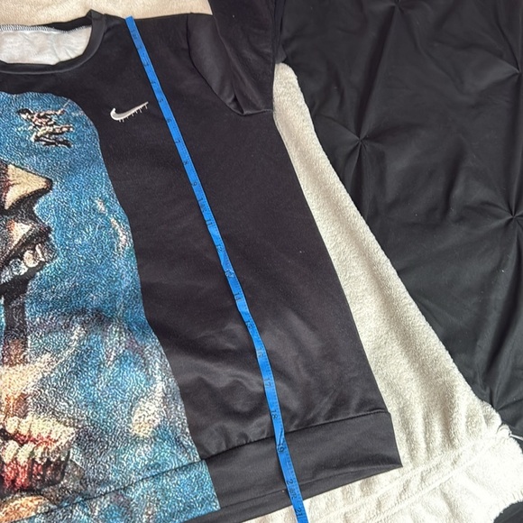 Nike AOT Collab Graphic Long Sleeve Shirt - Picture 10 of 10